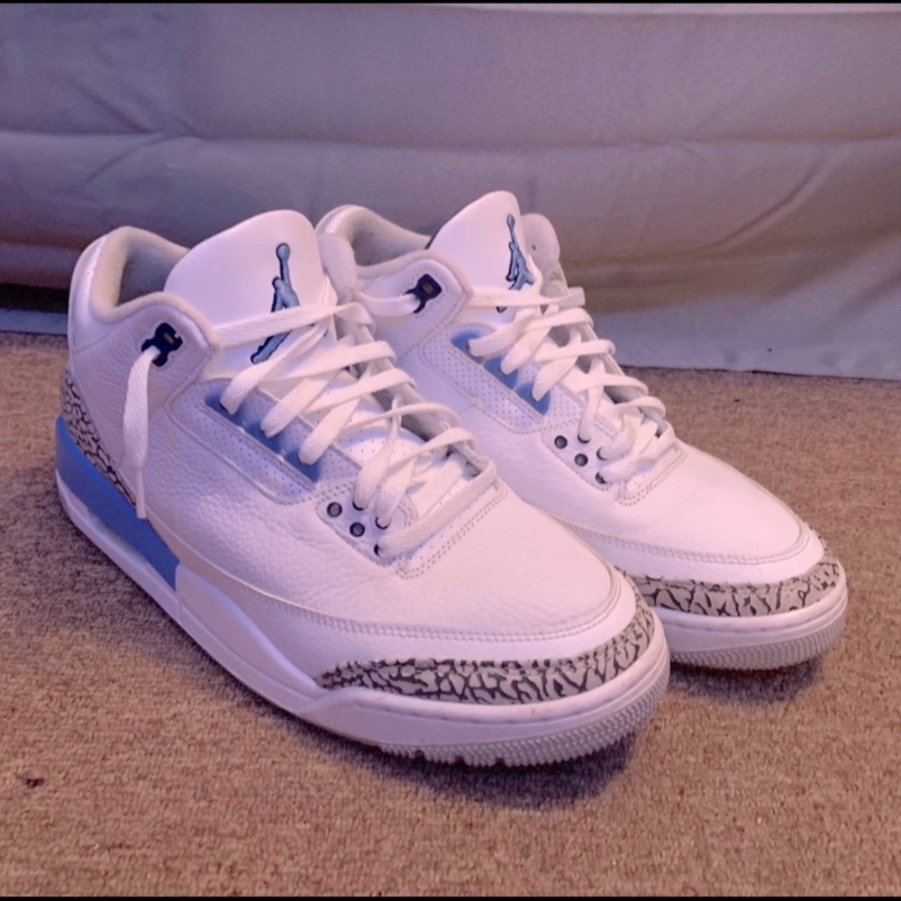 Jordan 3 “unc” size 11 used in good condition